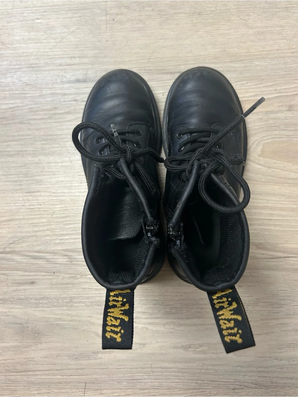 Dr. Doc Boots Martens Youth Kids Sz 2 Black Leather Lace Up Classic Unisex 1460